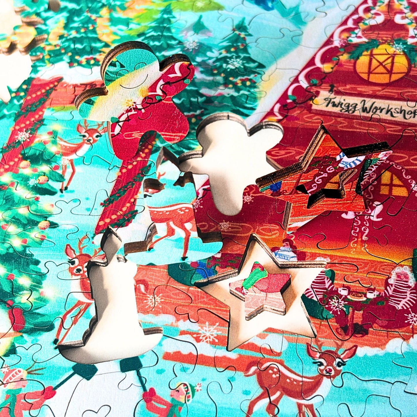 213-pieces Twigg Santa's Workshop
