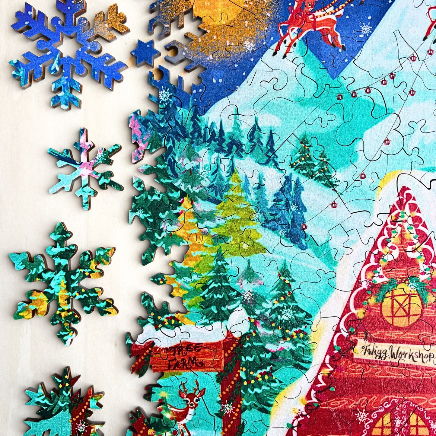 213-pieces Twigg Santa's Workshop